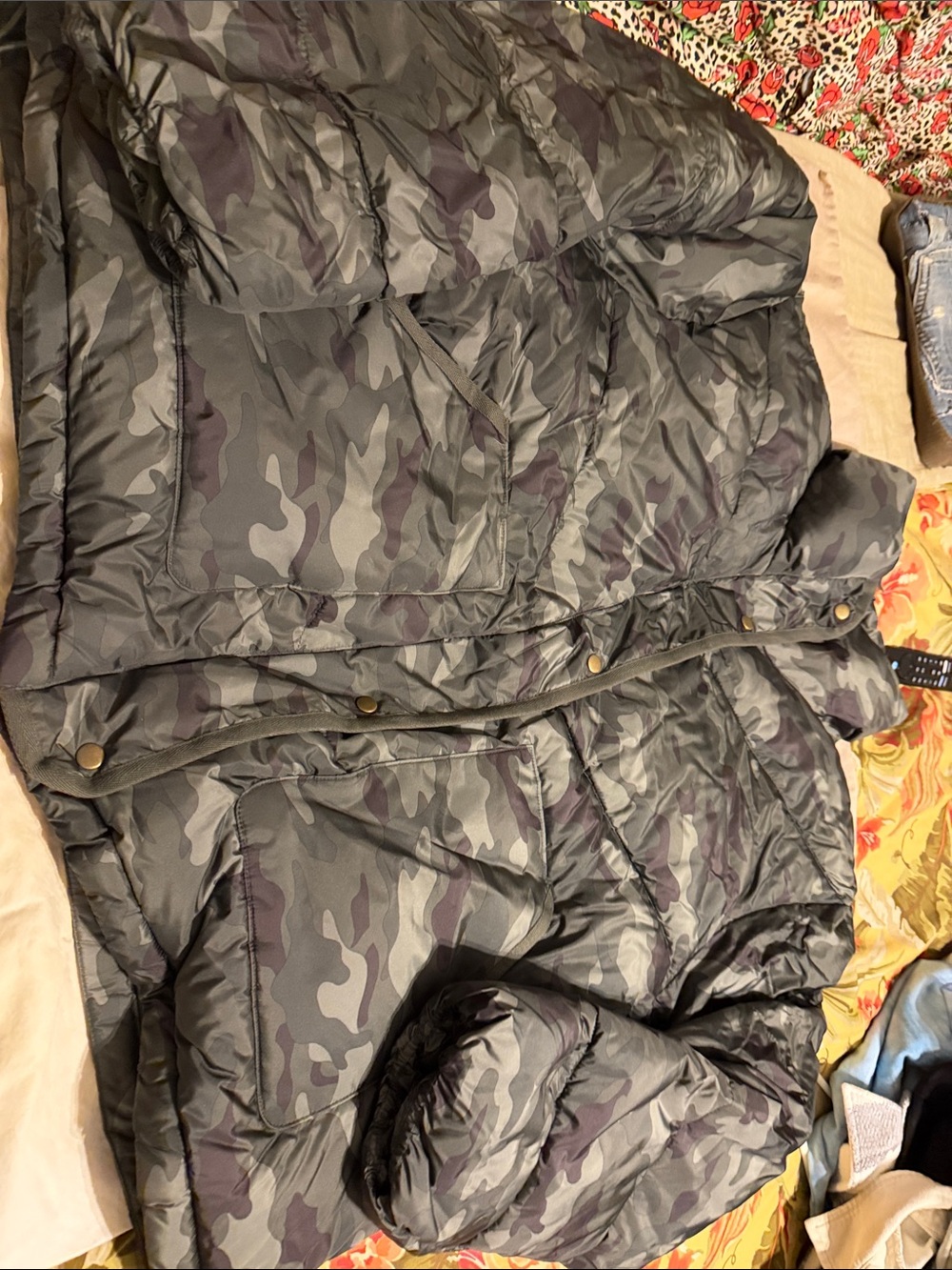 Old Navy Women's Green Camo Puffer Coat